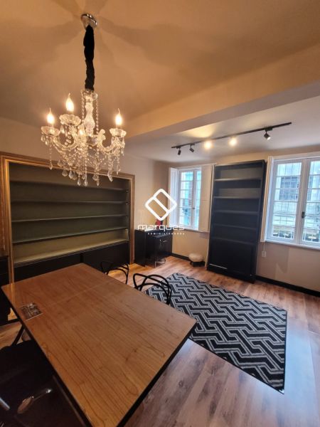 Sala com 20m² à venda no bairro Centro, Pelotas