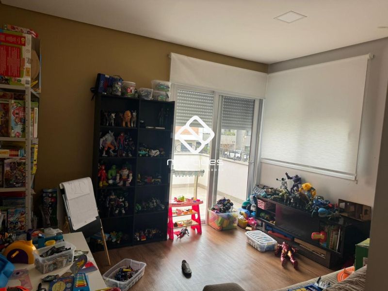 Casa com 4 quartos, 2 banheiros e 296m² à venda no bairro São Gonçalo, Pelotas