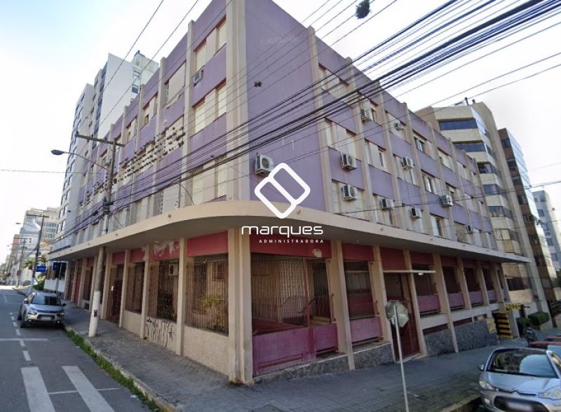 Apartamento com 3 quartos, 2 banheiros e 106m² à venda no bairro Centro, Pelotas