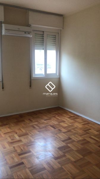 Apartamento com 3 quartos, 2 banheiros e 106m² à venda no bairro Centro, Pelotas