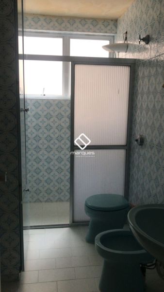 Apartamento com 3 quartos, 2 banheiros e 106m² à venda no bairro Centro, Pelotas