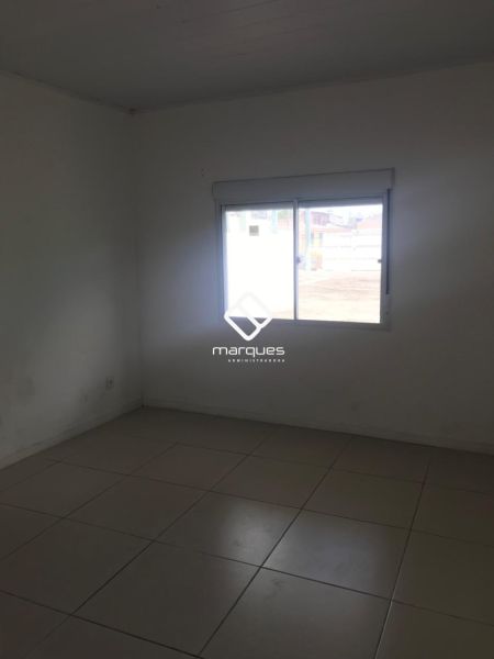 Casa com 3 quartos, 2 banheiros e 190m² à venda no bairro São Gonçalo, Pelotas