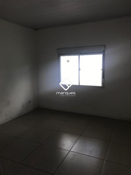 Casa com 3 quartos, 2 banheiros e 190m² à venda no bairro São Gonçalo, Pelotas