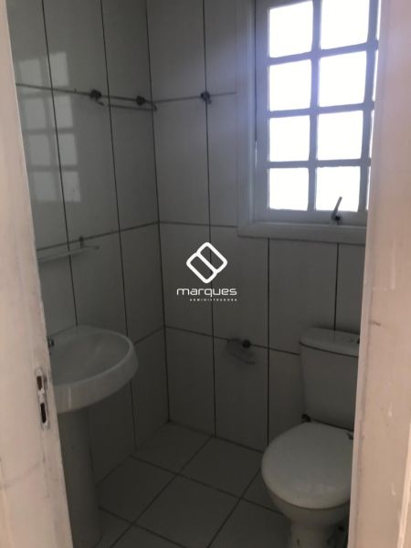 Casa com 3 quartos, 2 banheiros e 190m² à venda no bairro São Gonçalo, Pelotas