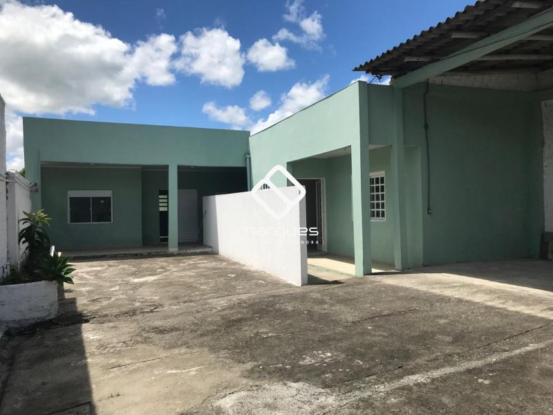 Casa com 3 quartos, 2 banheiros e 190m² à venda no bairro São Gonçalo, Pelotas