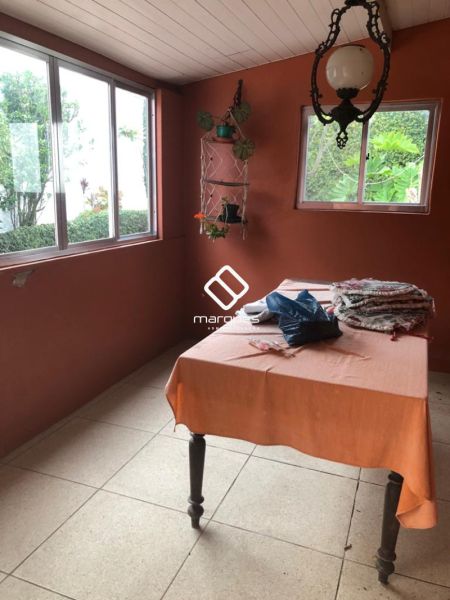 Casa com 3 quartos, 2 banheiros e 165m² à venda no bairro Centro, Pelotas