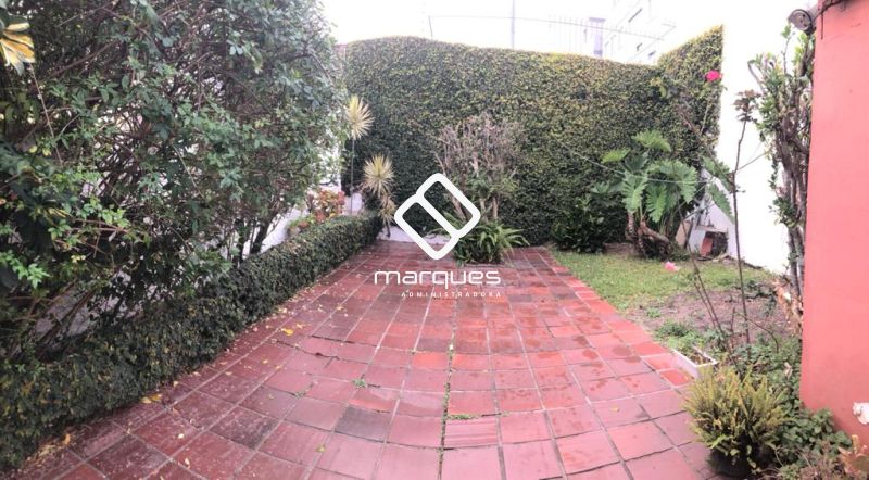 Casa com 3 quartos, 2 banheiros e 165m² à venda no bairro Centro, Pelotas