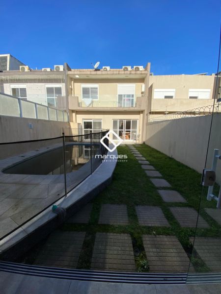 Casa com 3 quartos, 1 banheiro e 223m² à venda no bairro Laranjal, Pelotas