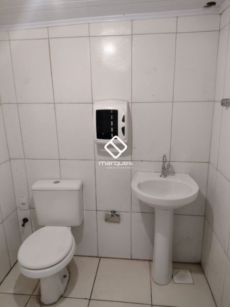 Sala com 1 banheiro e 110m² à venda no bairro Centro, Pelotas