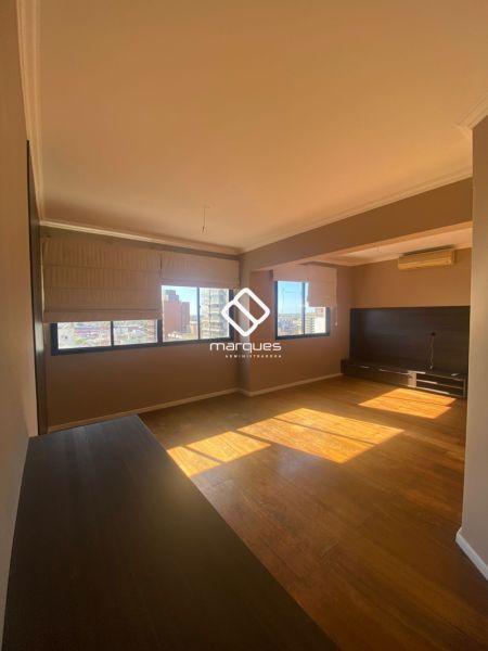 Apartamento com 2 quartos, 2 banheiros e 119m² à venda no bairro Centro, Pelotas