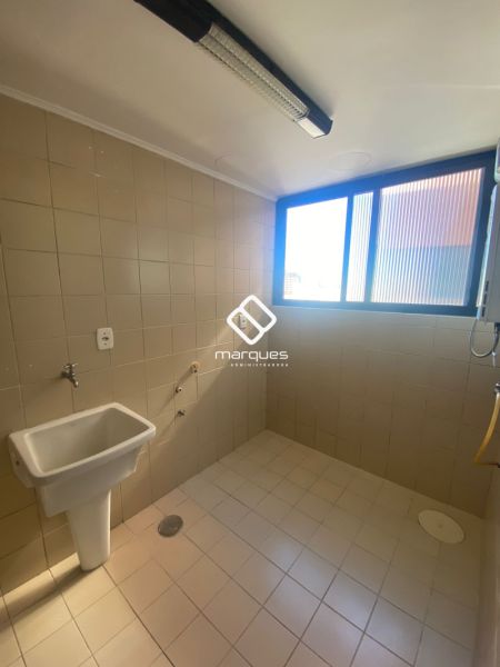 Apartamento com 2 quartos, 2 banheiros e 119m² à venda no bairro Centro, Pelotas