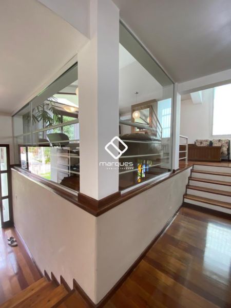 Casa com 3 quartos, 3 banheiros e 330m² à venda no bairro Colina do Sol, Pelotas