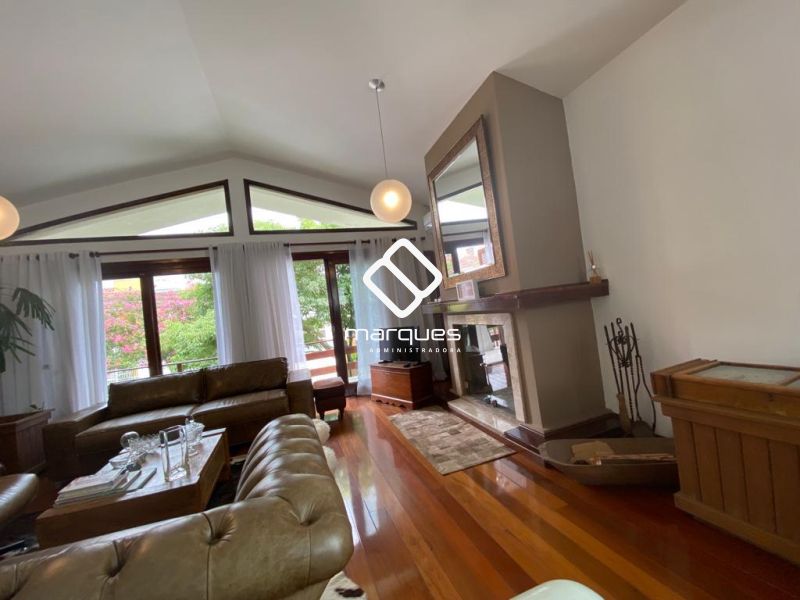 Casa com 3 quartos, 3 banheiros e 330m² à venda no bairro Colina do Sol, Pelotas