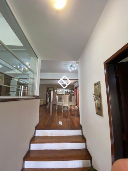 Casa com 3 quartos, 3 banheiros e 330m² à venda no bairro Colina do Sol, Pelotas
