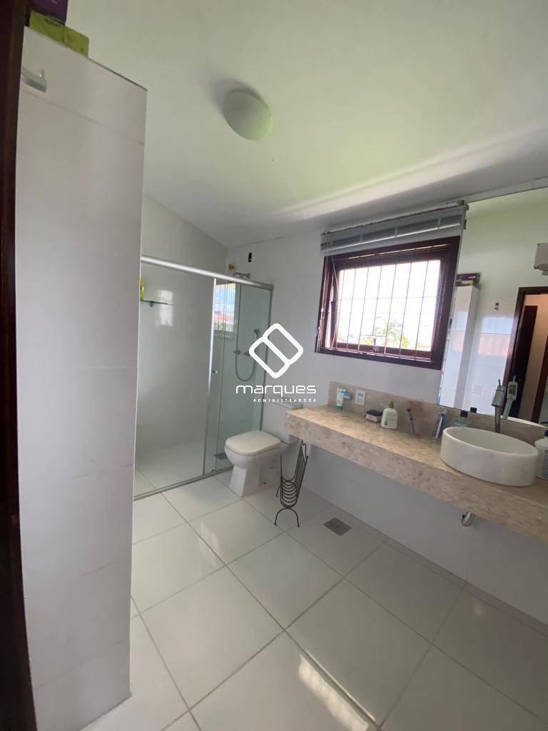 Casa com 3 quartos, 3 banheiros e 330m² à venda no bairro Colina do Sol, Pelotas