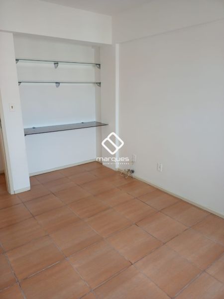 Apartamento com 2 quartos, 1 banheiro e 71m² à venda no bairro Centro, Pelotas