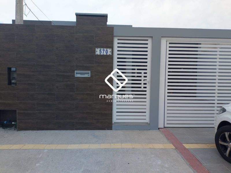 Casa com 2 quartos, 1 banheiro e 97m² à venda no bairro Areal, Pelotas