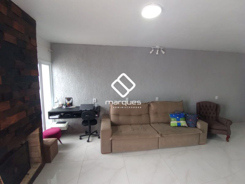 Casa com 2 quartos, 1 banheiro e 97m² à venda no bairro Areal, Pelotas