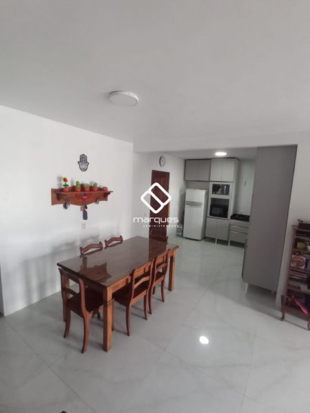 Casa com 2 quartos, 1 banheiro e 97m² à venda no bairro Areal, Pelotas
