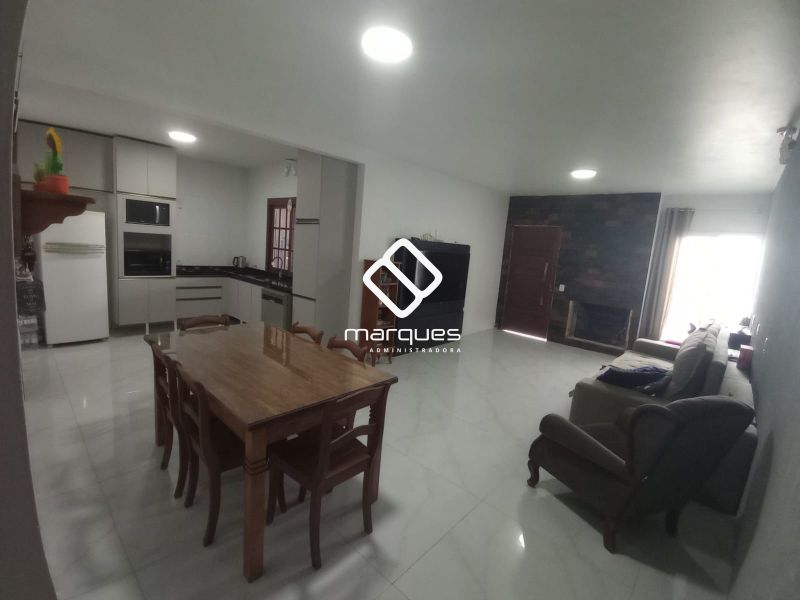 Casa com 2 quartos, 1 banheiro e 97m² à venda no bairro Areal, Pelotas