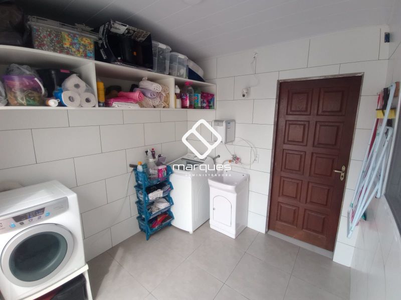 Casa com 2 quartos, 1 banheiro e 97m² à venda no bairro Areal, Pelotas