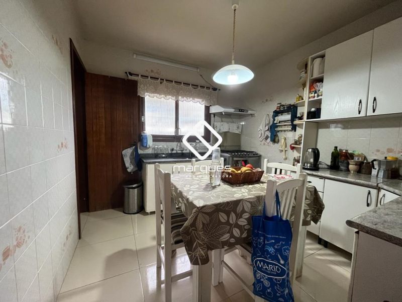 Cobertura com 3 quartos, 2 banheiros e 161m² à venda no bairro Centro, Pelotas