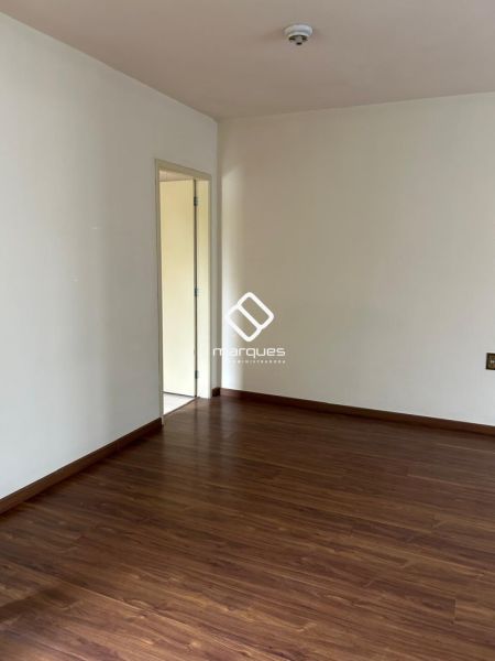 Apartamento com 1 quarto, 1 banheiro e 80m² à venda no bairro Centro, Pelotas