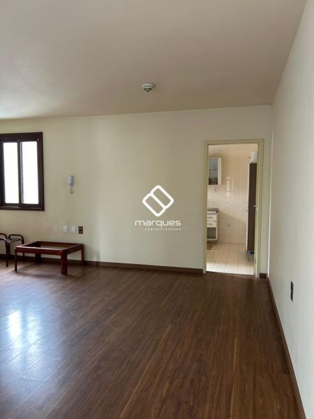 Apartamento com 1 quarto, 1 banheiro e 80m² à venda no bairro Centro, Pelotas