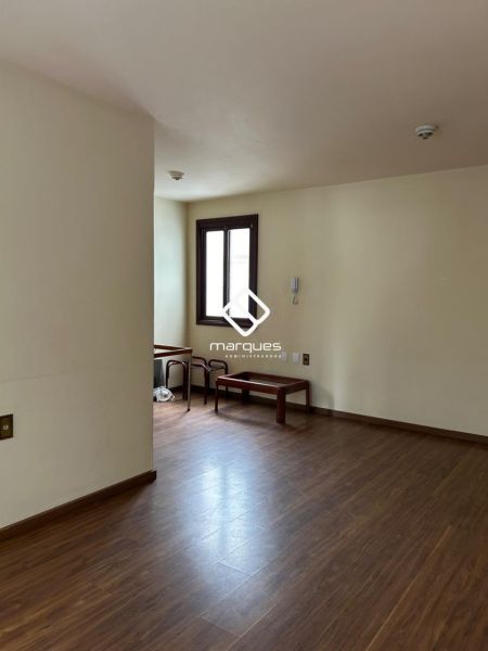 Apartamento com 1 quarto, 1 banheiro e 80m² à venda no bairro Centro, Pelotas