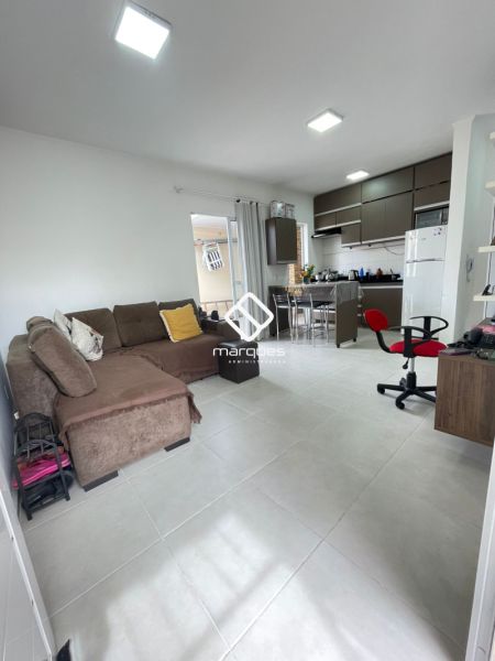 Casa com 2 quartos, 1 banheiro e 70m² à venda no bairro Fragata, Pelotas