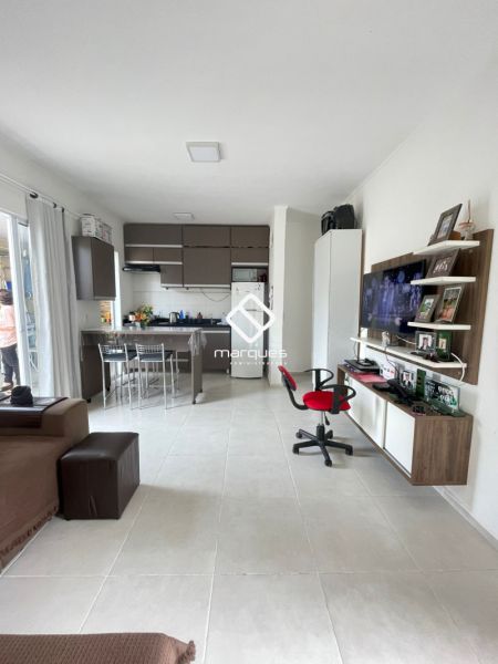 Casa com 2 quartos, 1 banheiro e 70m² à venda no bairro Fragata, Pelotas