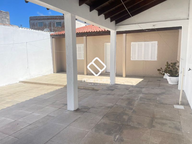 Casa com 1 quarto, 1 banheiro e 70m² à venda no bairro Fragata, Pelotas