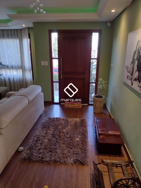 Casa com 3 quartos, 3 banheiros e 285m² à venda no bairro Três Vendas, Pelotas