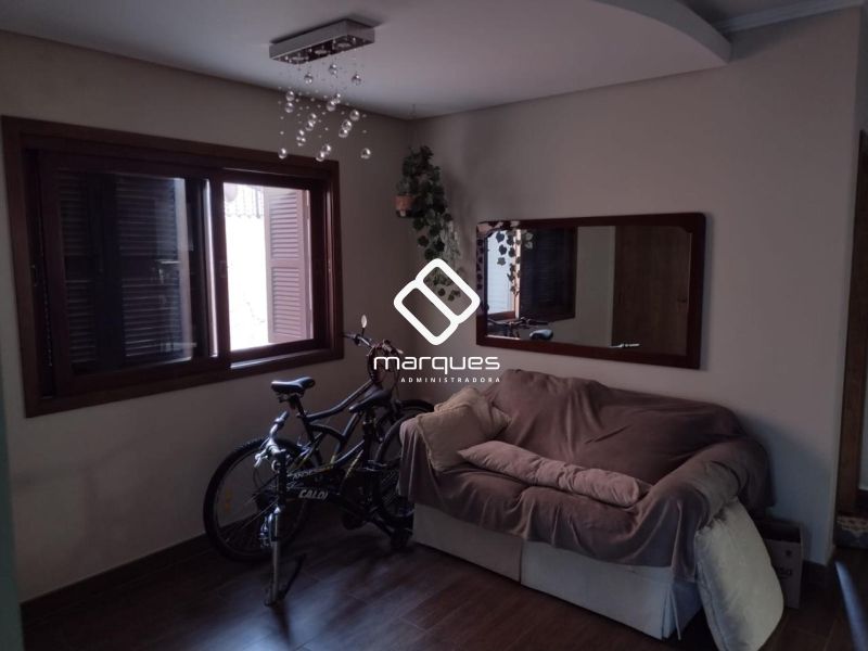 Casa com 3 quartos, 3 banheiros e 285m² à venda no bairro Três Vendas, Pelotas