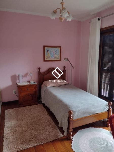 Casa com 3 quartos, 3 banheiros e 285m² à venda no bairro Três Vendas, Pelotas