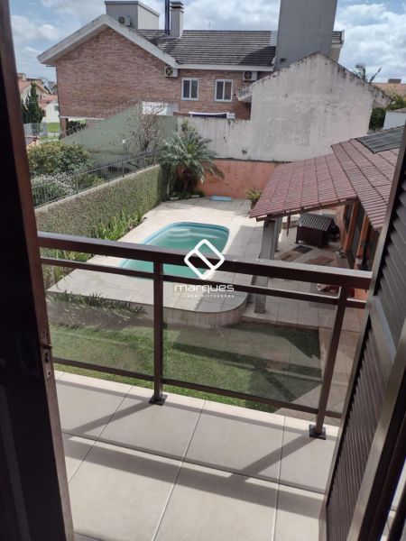 Casa com 3 quartos, 3 banheiros e 285m² à venda no bairro Três Vendas, Pelotas