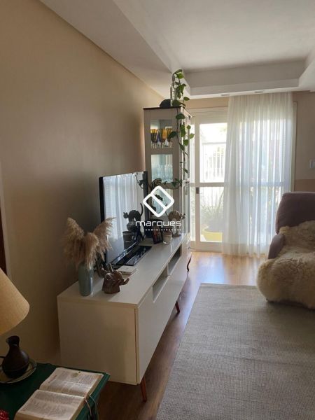 Sobrado com 3 quartos, 2 banheiros e 198m² à venda no bairro Três Vendas, Pelotas