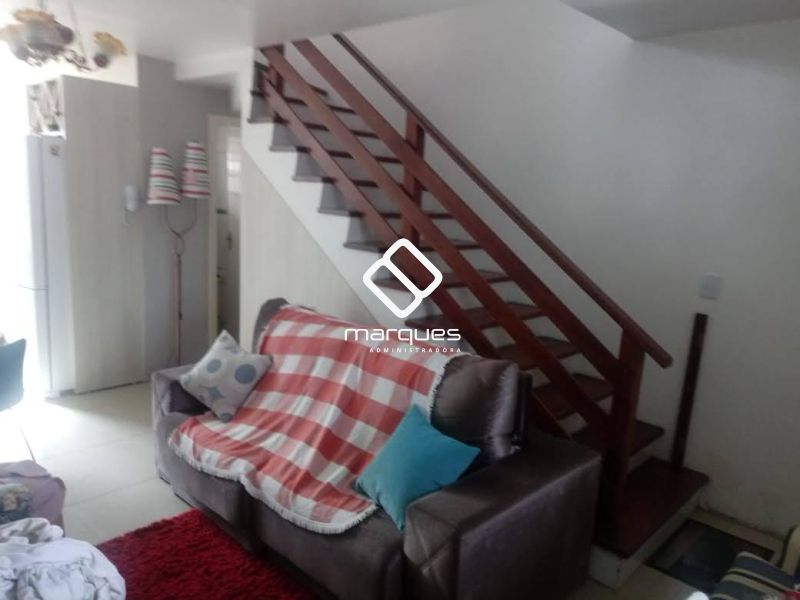 Casa com 2 quartos, 2 banheiros e 85m² à venda no bairro Três Vendas, Pelotas