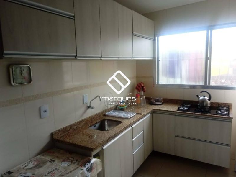 Casa com 2 quartos, 2 banheiros e 85m² à venda no bairro Três Vendas, Pelotas