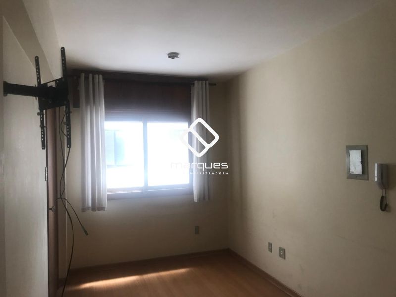 Apartamento com 1 quarto, 1 banheiro e 31m² à venda no bairro Centro, Pelotas