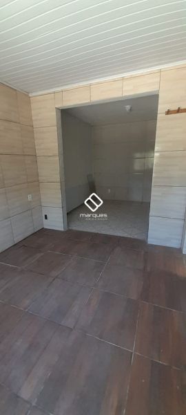 Casa com 2 quartos, 2 banheiros e 150m² à venda no bairro Laranjal, Pelotas