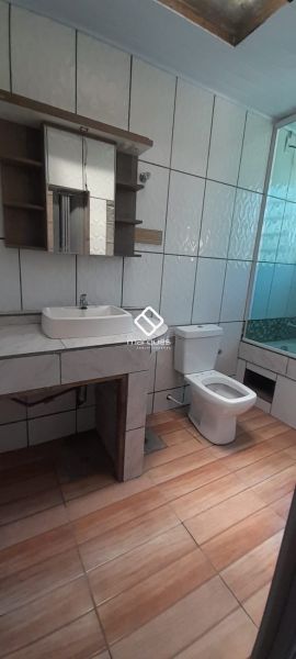 Casa com 2 quartos, 2 banheiros e 150m² à venda no bairro Laranjal, Pelotas