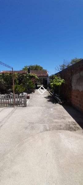 Casa com 2 quartos, 2 banheiros e 150m² à venda no bairro Laranjal, Pelotas