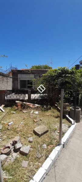 Casa com 2 quartos, 2 banheiros e 150m² à venda no bairro Laranjal, Pelotas