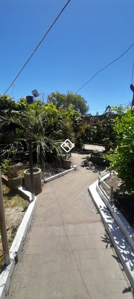 Casa com 2 quartos, 2 banheiros e 150m² à venda no bairro Laranjal, Pelotas