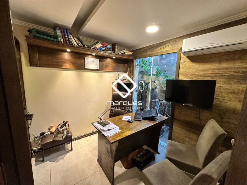Casa com 3 quartos, 2 banheiros e 98m² à venda no bairro Areal, Pelotas