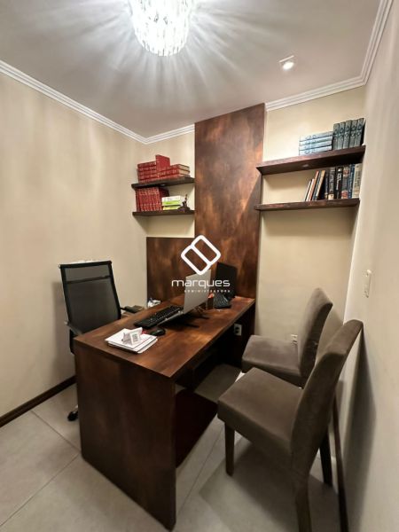 Casa com 3 quartos, 2 banheiros e 98m² à venda no bairro Areal, Pelotas
