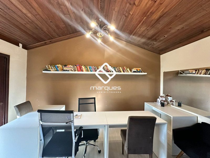 Casa com 3 quartos, 2 banheiros e 98m² à venda no bairro Areal, Pelotas