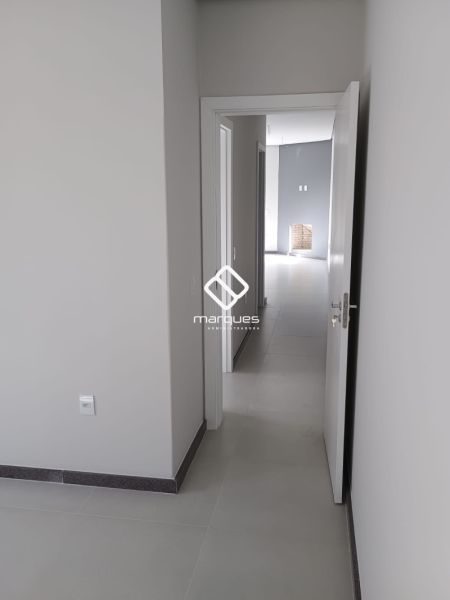Casa com 2 quartos, 1 banheiro e 70m² à venda no bairro Laranjal, Pelotas