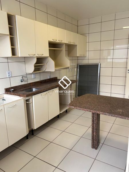 Apartamento com 1 quarto, 1 banheiro e 81m² à venda no bairro Centro, Pelotas